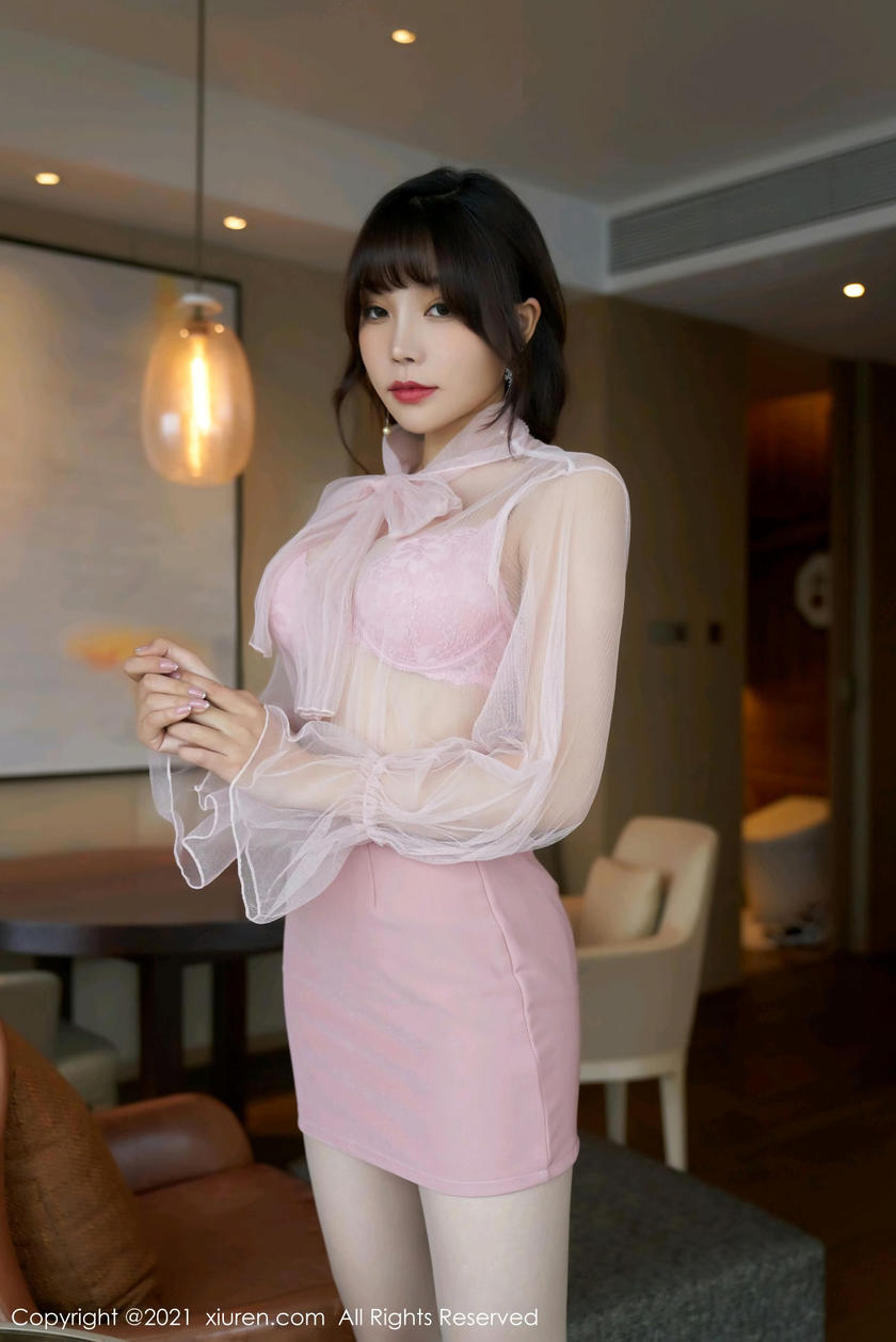 [XiuRen秀人网] 2021.04.14 No.3306 芝芝Booty [10+1P]