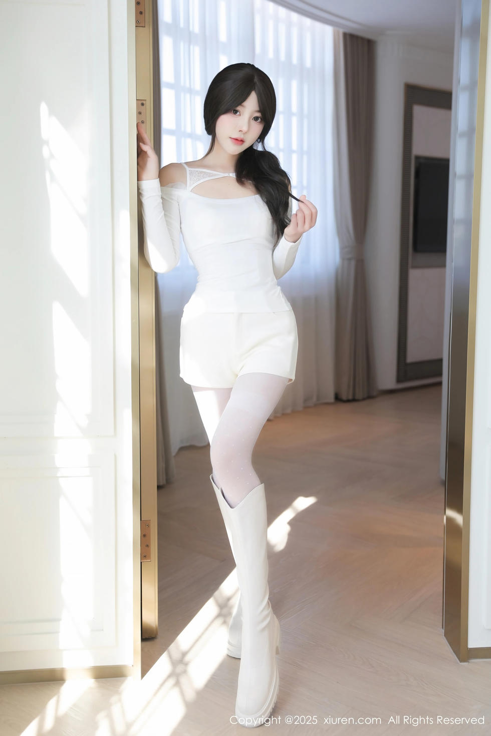 [XiuRen秀人网] 2025.02.14 No.9887 桃妖夭 [97+1P]