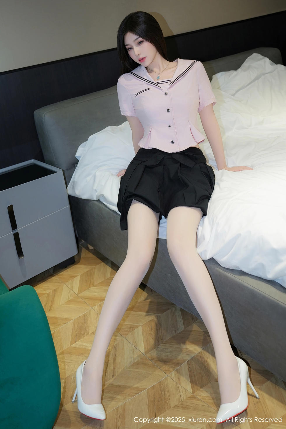 [XiuRen秀人网] 2025.02.17 No.9892 曼柔 [63+1P]