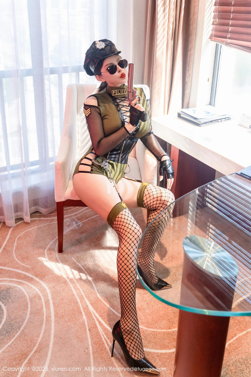 [XiuRen秀人网] 2025.03.25 No.10064 伊丽莎有点白 [97+1P]