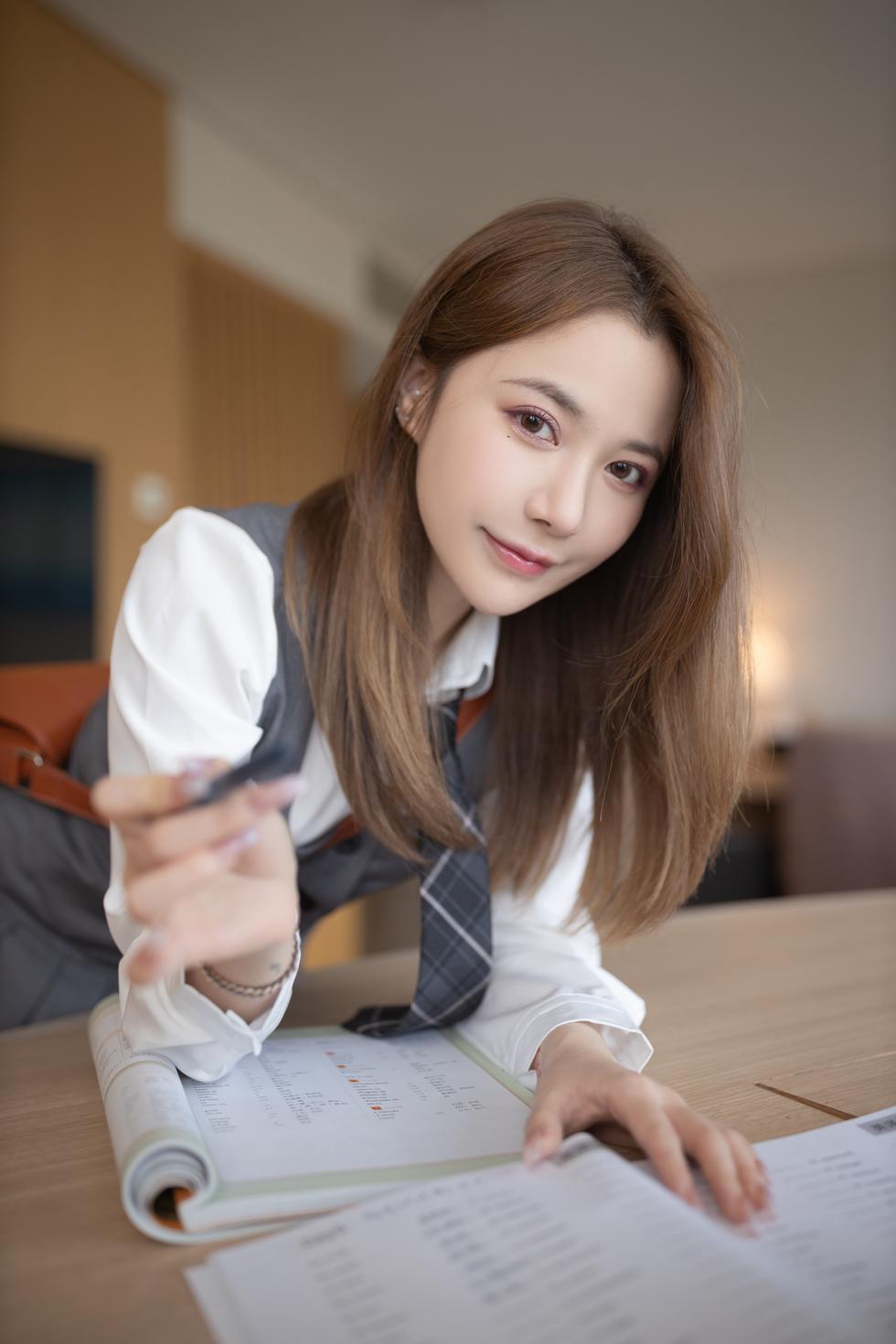 鱼子酱 JK透明 原版写真 [102P-1.15G]