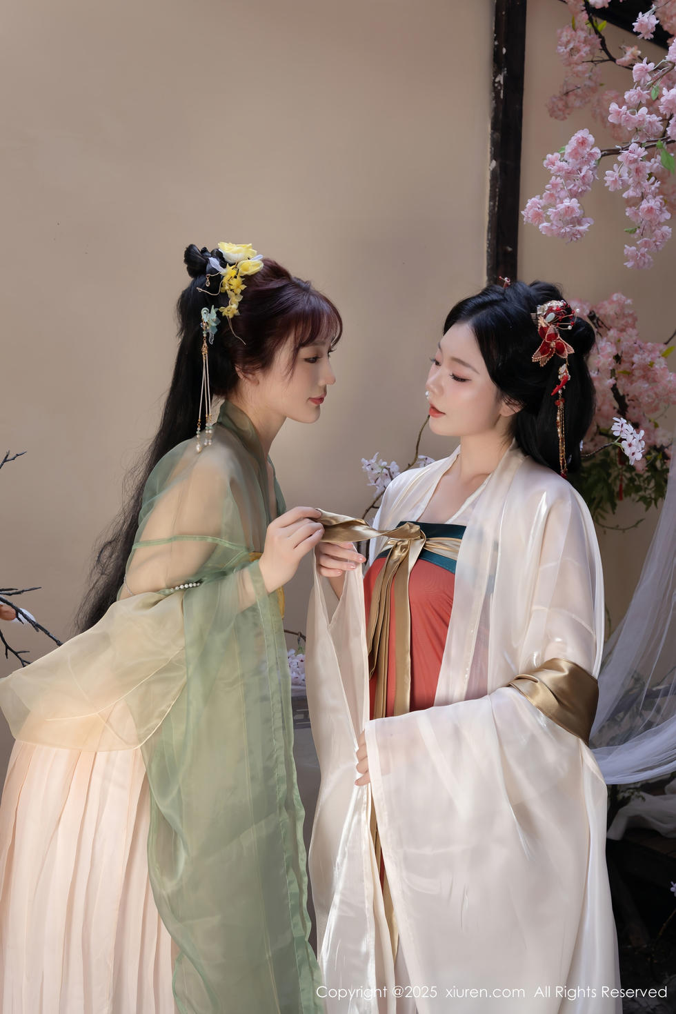 [XiuRen秀人网] 2025.04.29 No.10223 陆萱萱 安然anran 模特合集