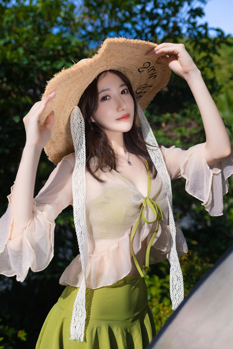 鱼子酱 山青涩 原版写真