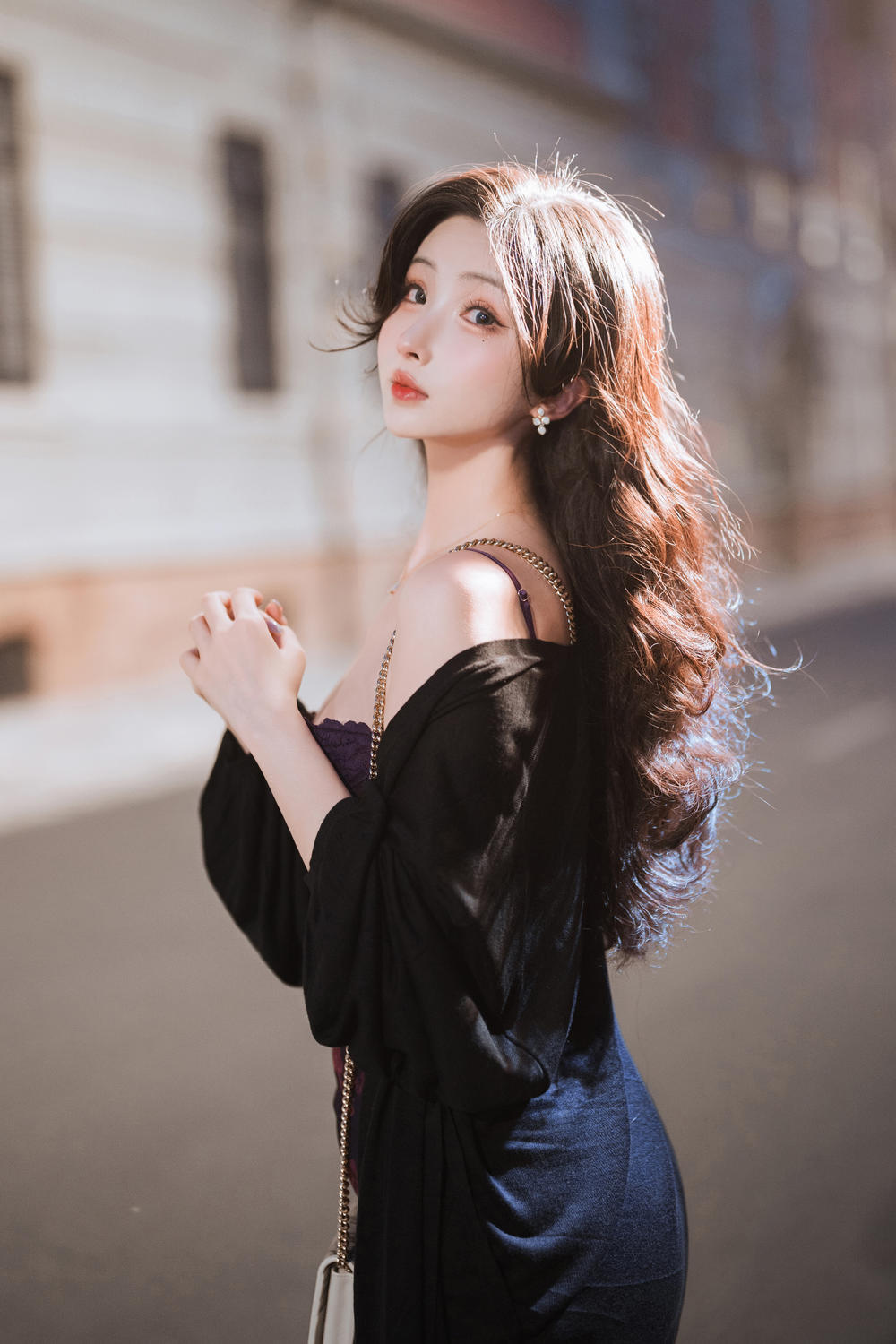 rioko凉凉子  美艳小妈 [60P10V-1.12GB]