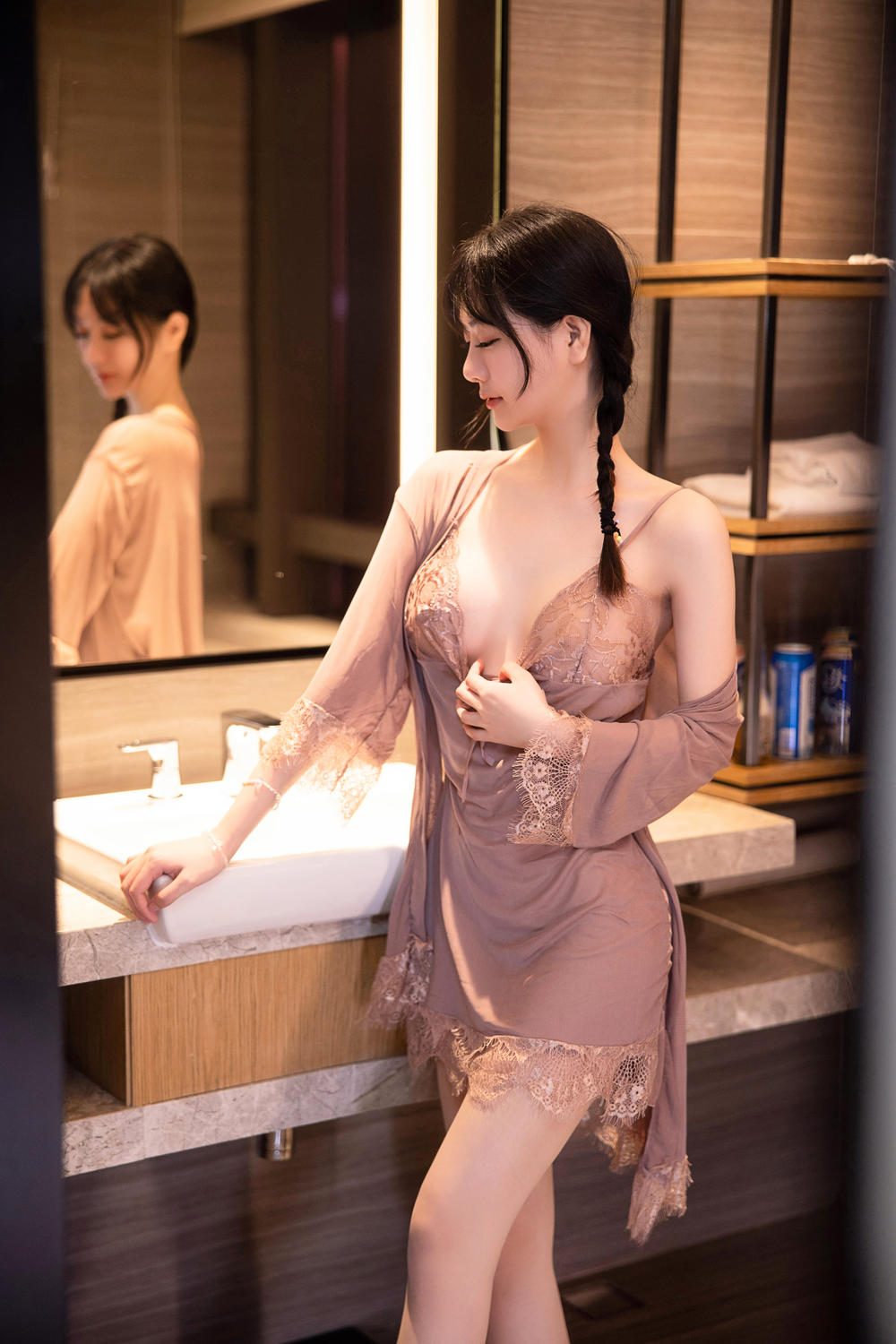 谢小蒽(幼幼)《浴室醉酒》原版写真 [125P-1.08G]