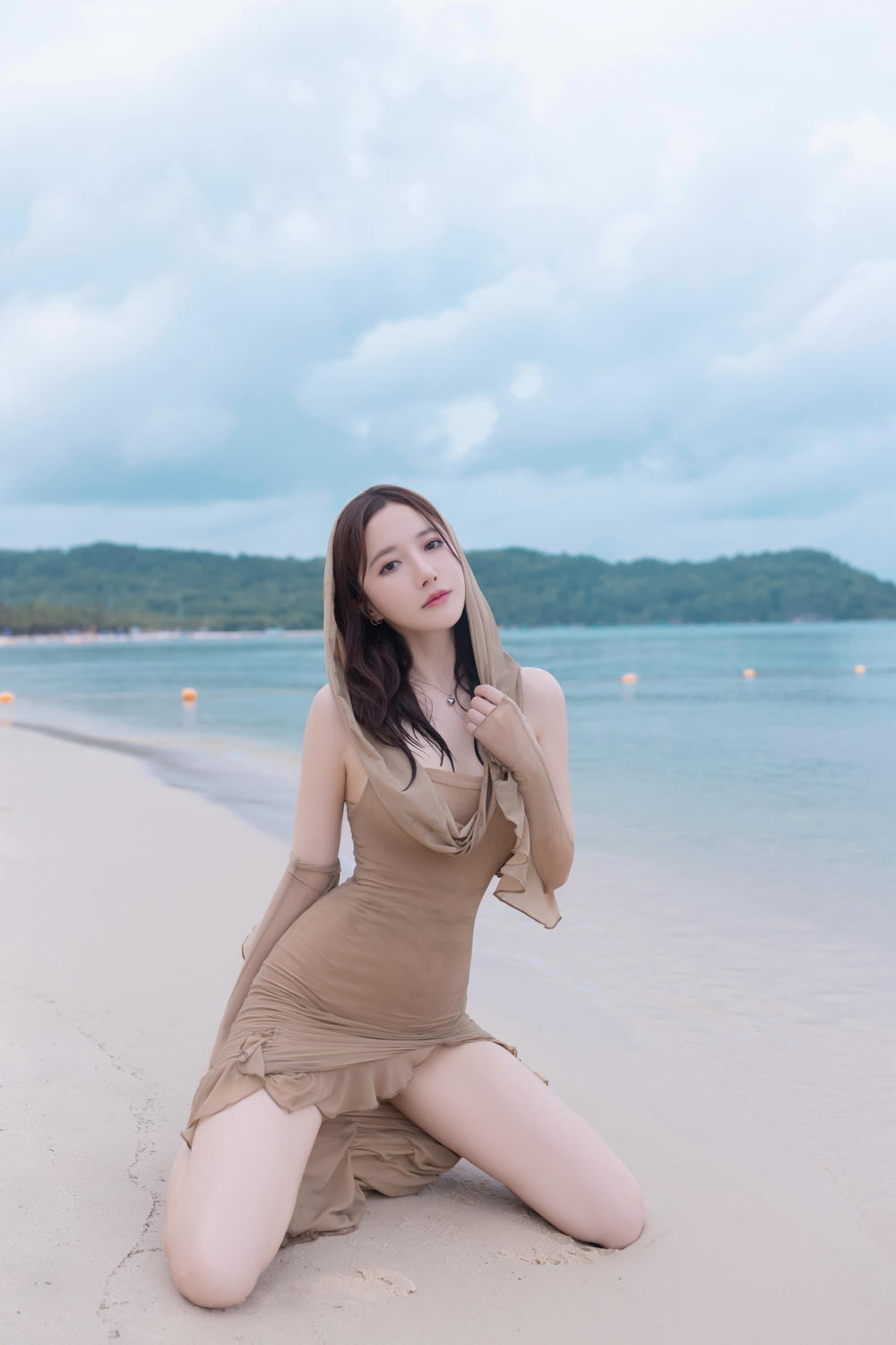 鱼子酱《雨后海滩》原版写真 [108P-1.14G]
