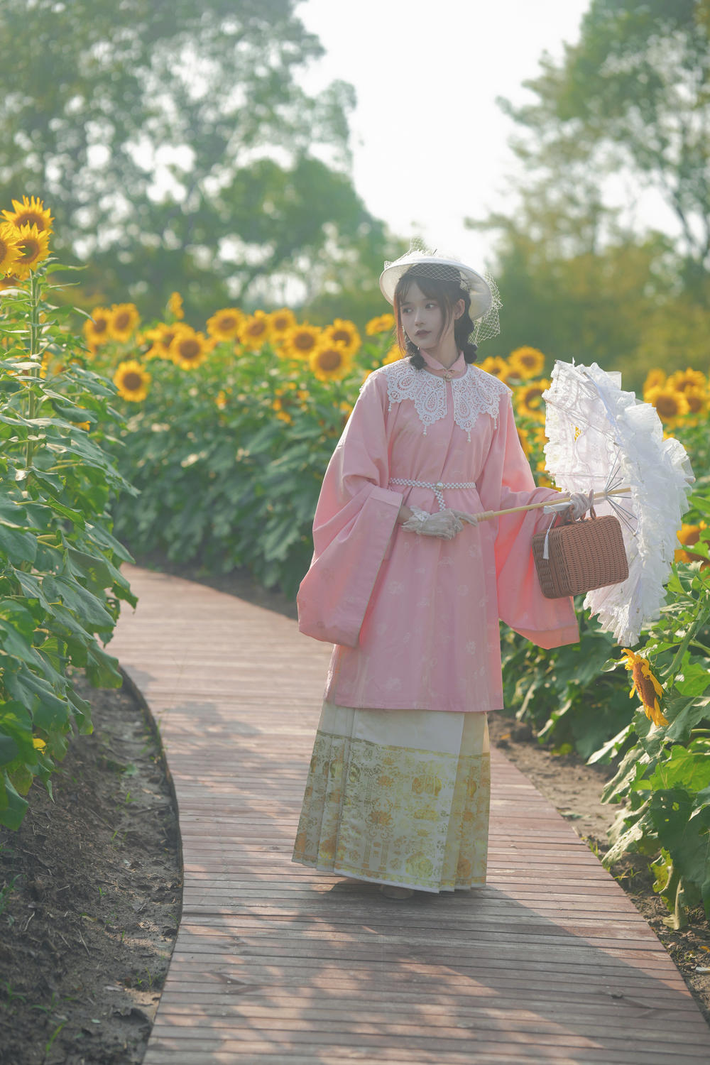 兔子Zzz不吃胡萝卜  向日葵的回忆 [22P-288MB]