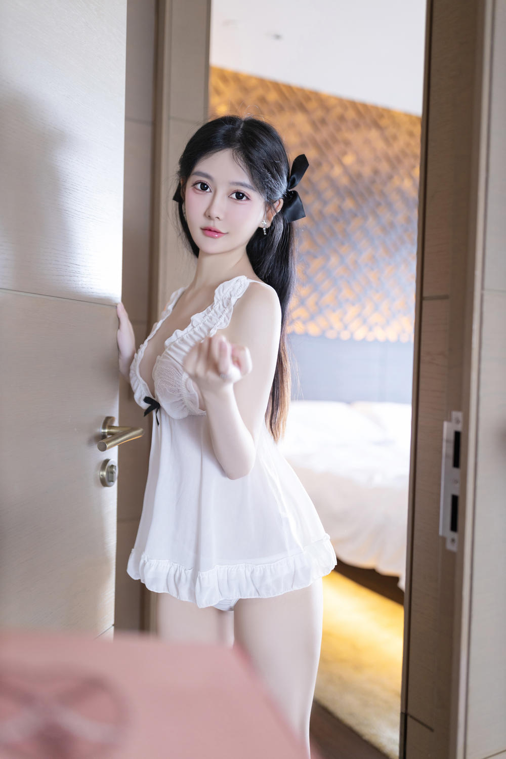 谢小蒽(幼幼)《 望远镜偷窥》原版写真 [99P-1.14G]