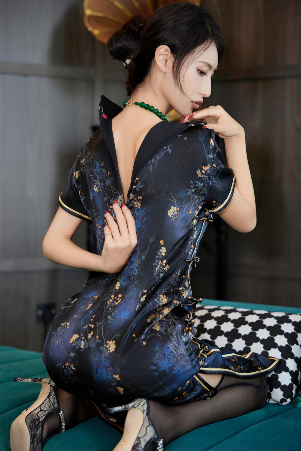 lingyu69《民国风旗袍》原版写真[71P-1.19G]