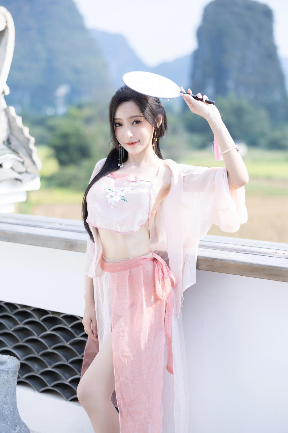 王馨瑶yanni 《粉色古装情》原版写真 [100P-215MB]