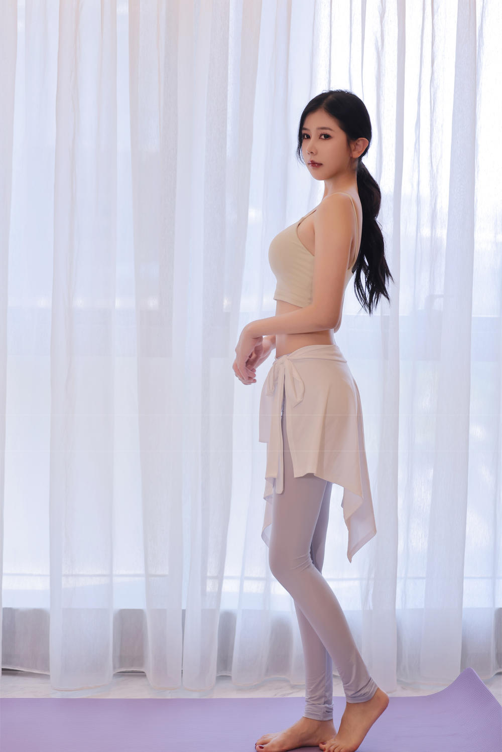 尹甜甜《瑜伽老师》原版写真  [81P-1.09G]