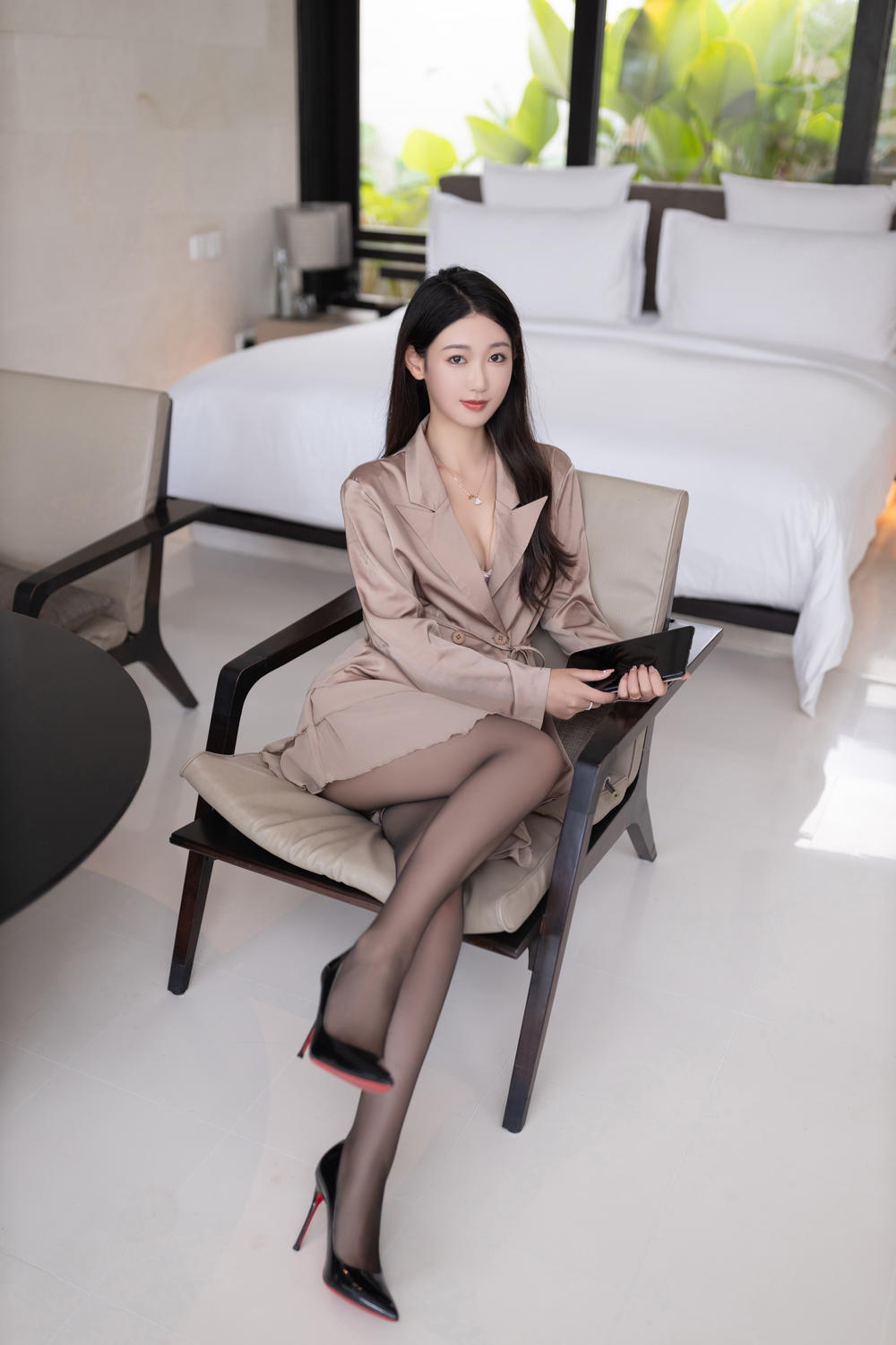 唐安琪《 紫色内衣》原版写真 [89P-1.08G]