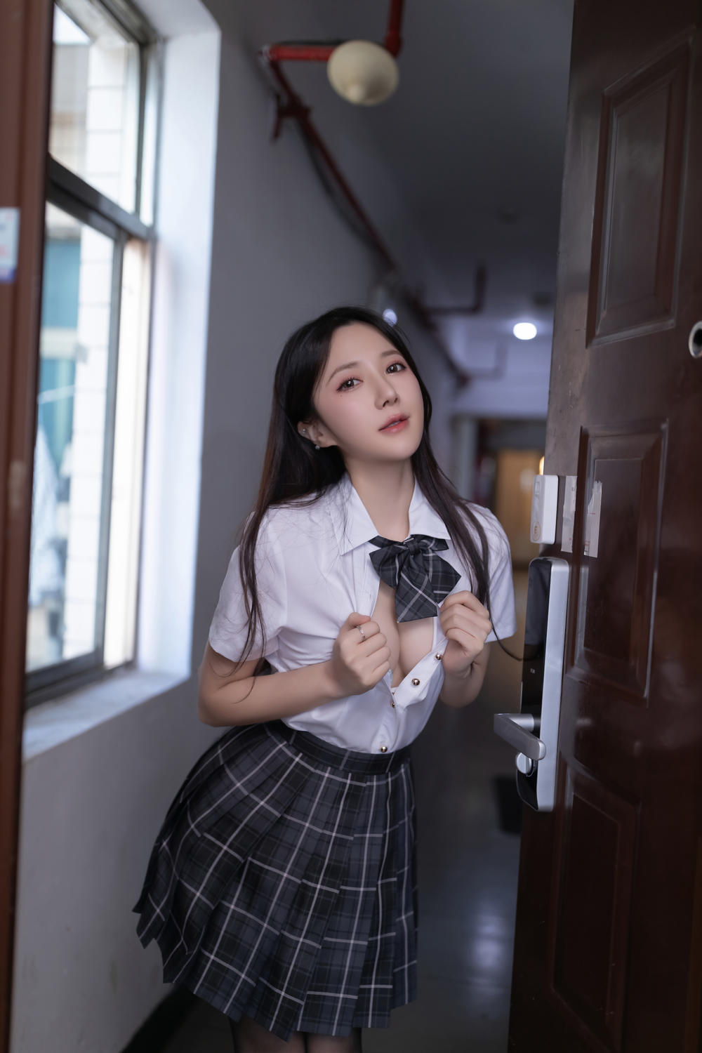 鱼子酱《破碎衬衫》原版写真 [120P-1.35G]