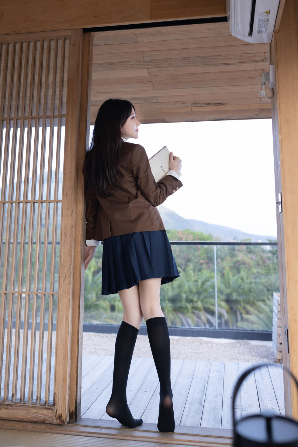 鱼子酱 外出回忆录 原版写真 [114P-1.41G]