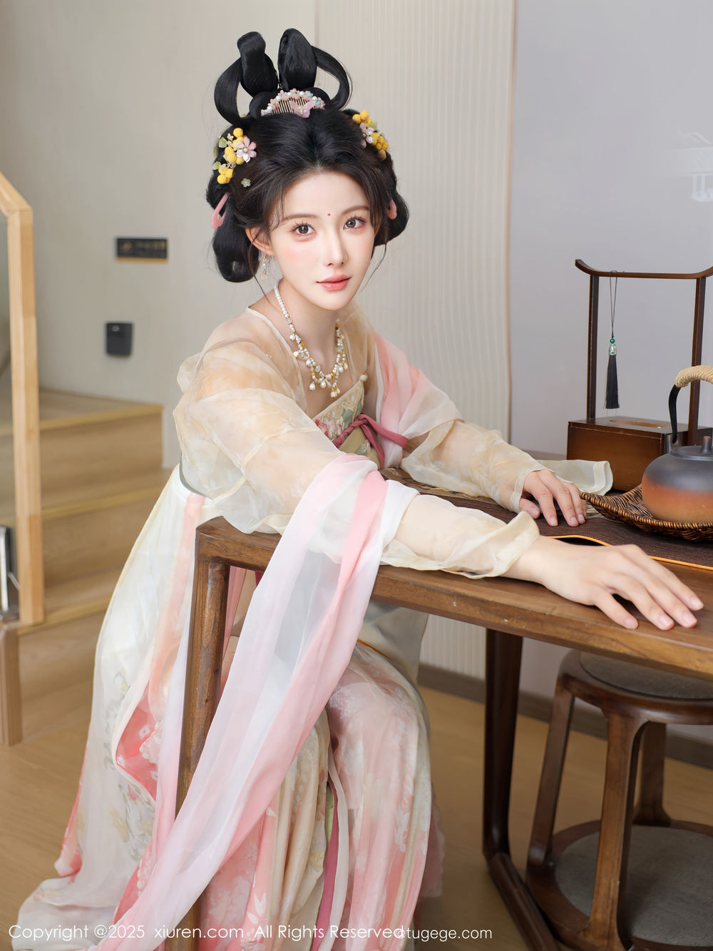 [XiuRen秀人网] 2025.08.13 No.10645 梨霜儿 [82+1P]