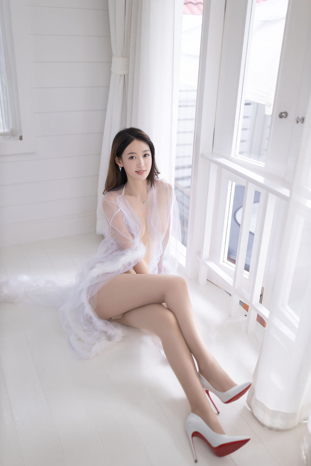 唐安琪《性感白纱裙》原版写真