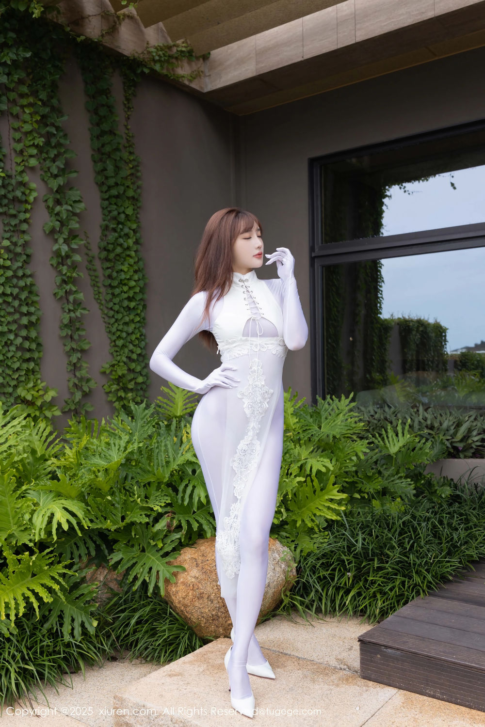 [XiuRen秀人网] 2025.08.28 No.10704 陆萱萱 [80+1P]