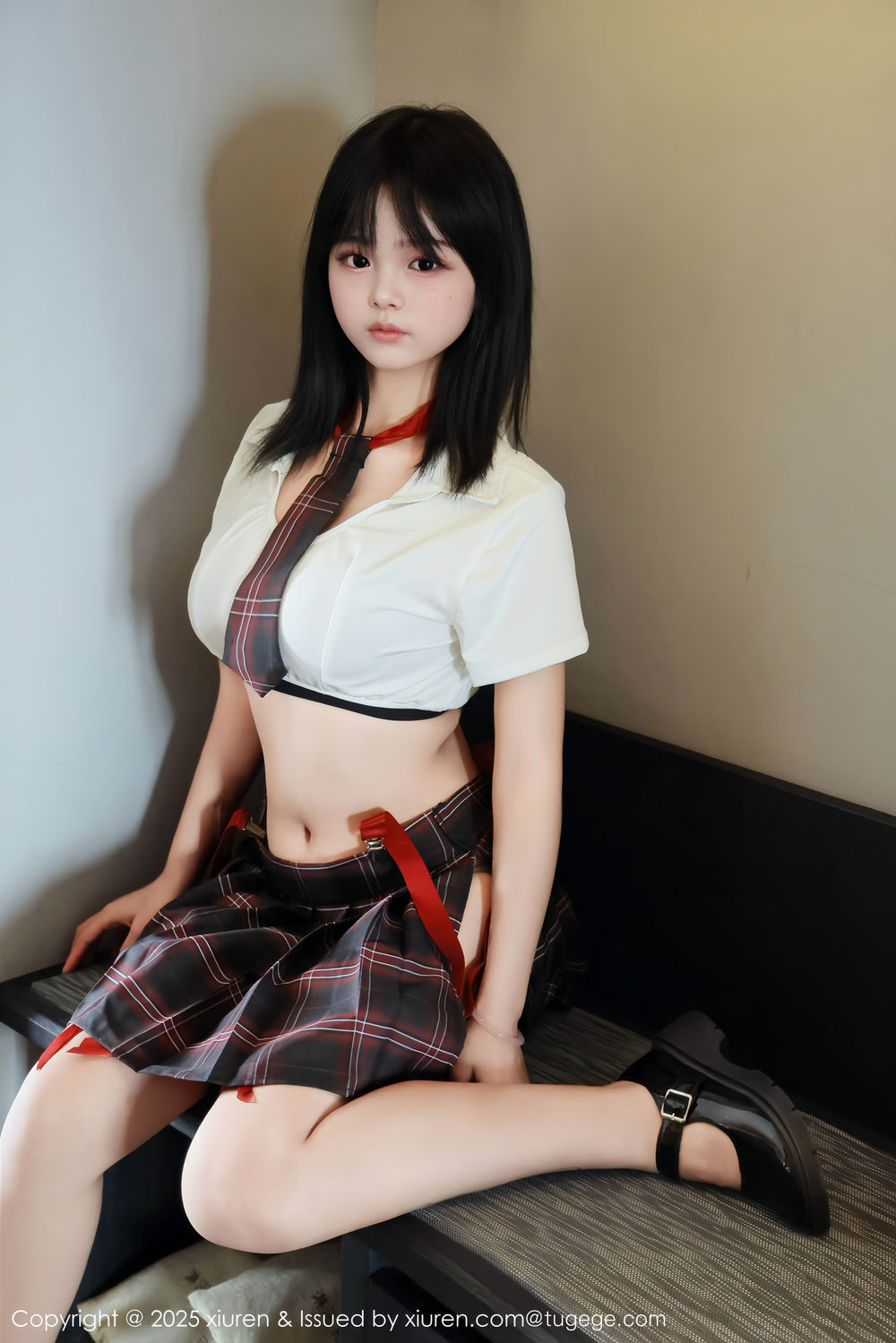 [XiuRen秀人网] 2025.09.17 No.10774 小泠 [58+1P]