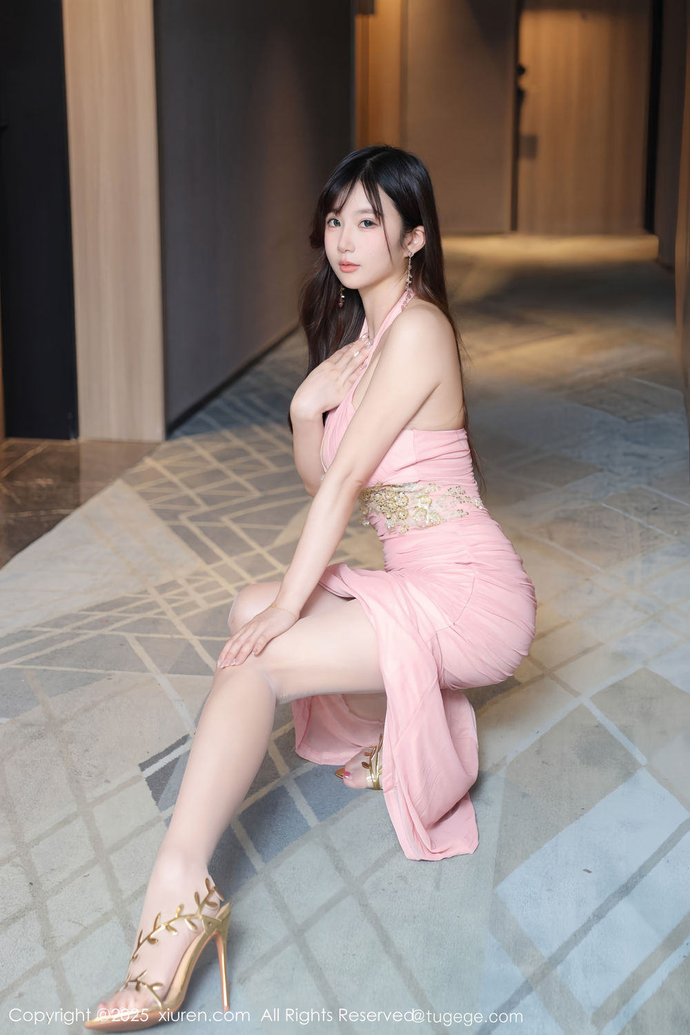 [XiuRen秀人网] 2025.09.19 No.10786 小肉肉咪 [62+1P]