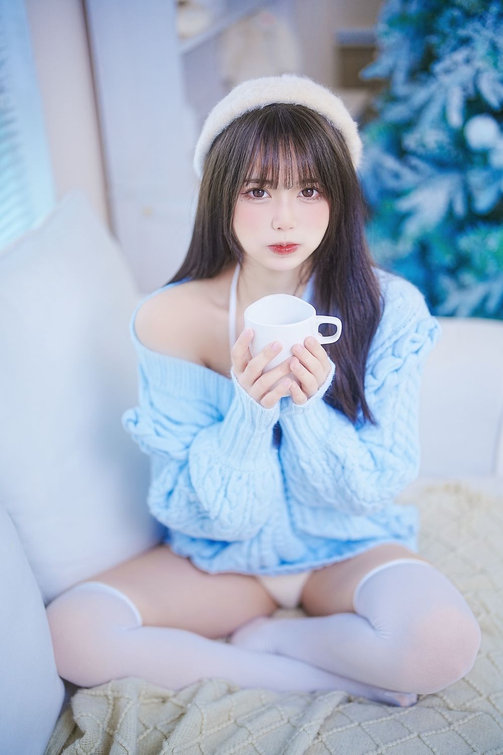 Tina很妖孽呀 蓝色秋冬毛衣[27P-168MB]