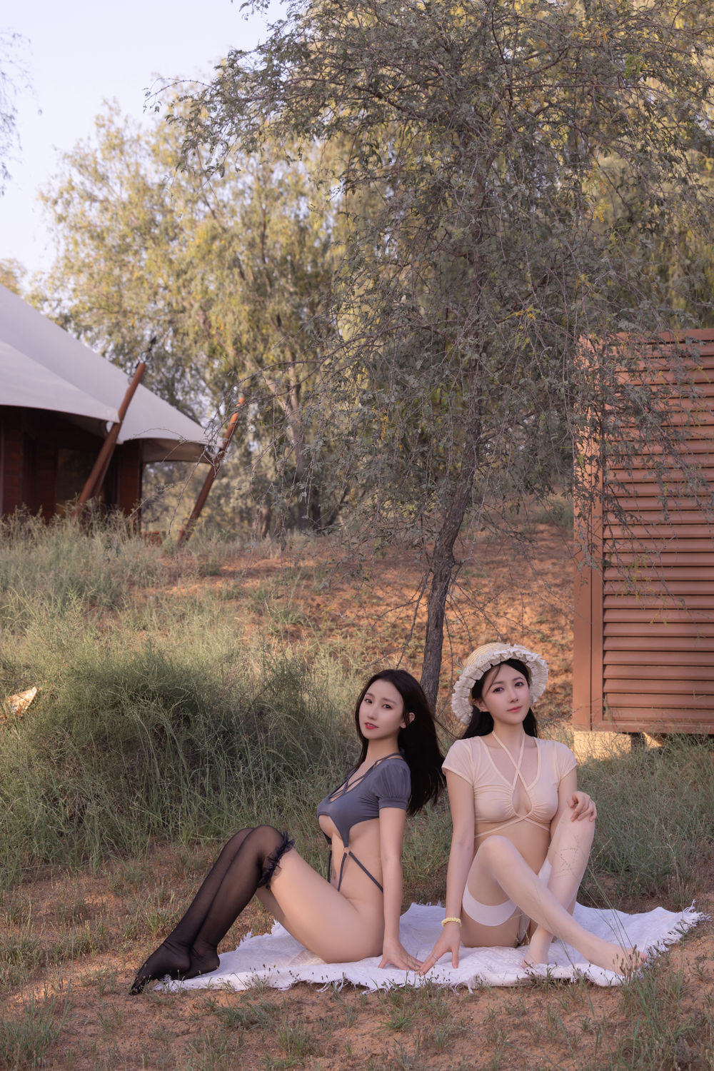 鱼子酱&杏子《双人性感演绎》原版写真 [125P-1.49G]