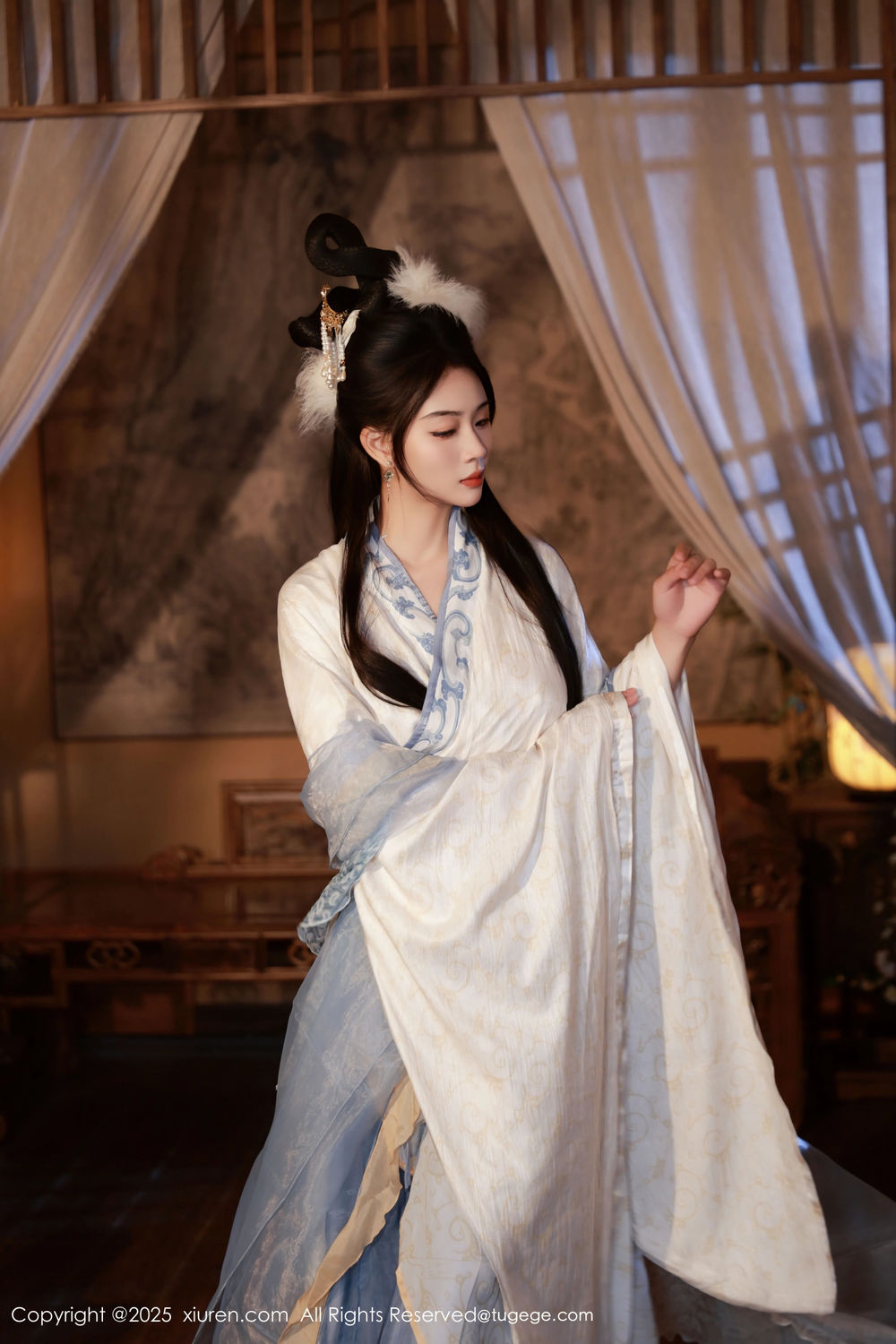 [XiuRen秀人网] 2025.09.30 No.10835 南乔 [76+1P]