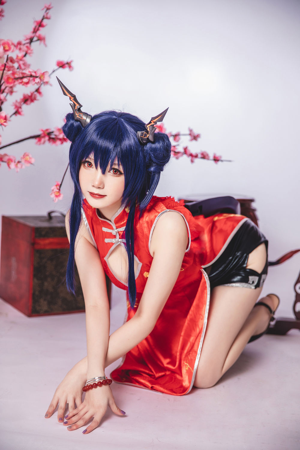 雪晴Astra 明日方舟 陈 旗袍 [18P-56.9MB]