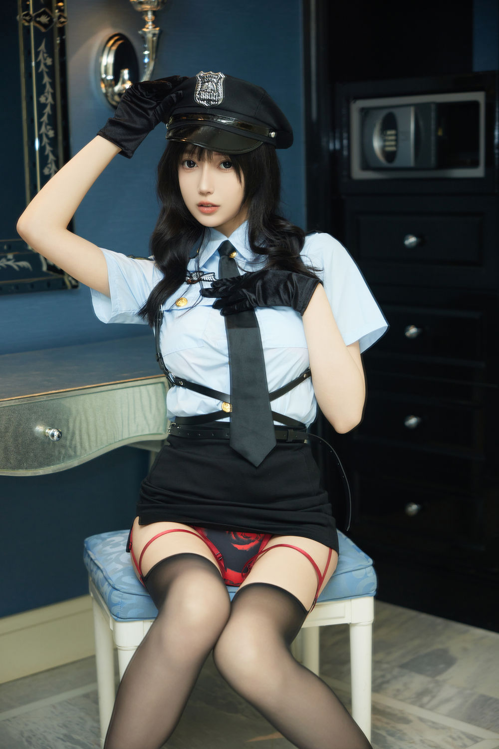 玥儿玥《蓝色制服》原版写真 [82P-1.75G]