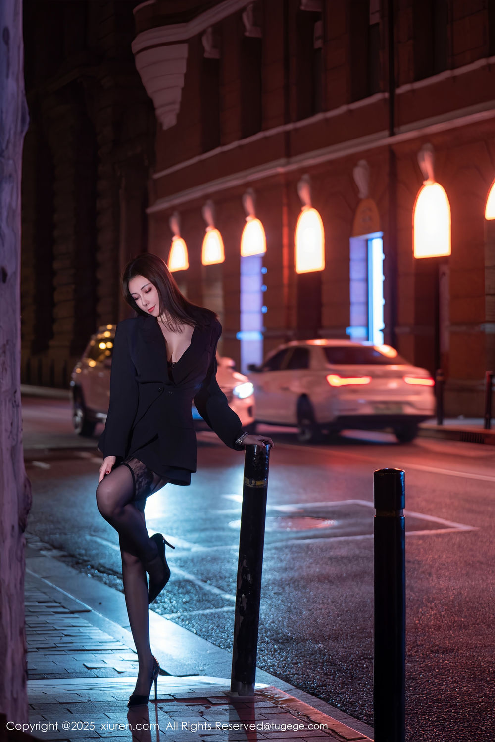 [XiuRen秀人网] 2025.10.23 No.10899 果儿Victoria [72+1P]