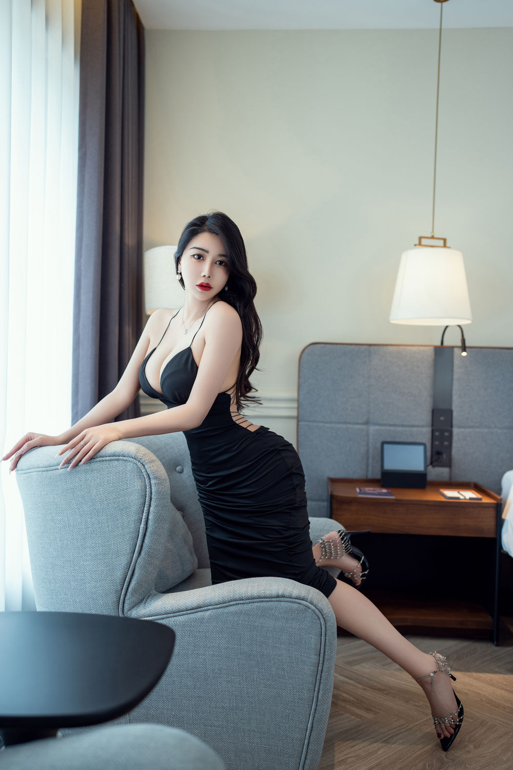 李若汐《抹胸吊袜》原版写真 [84P-1.36G]