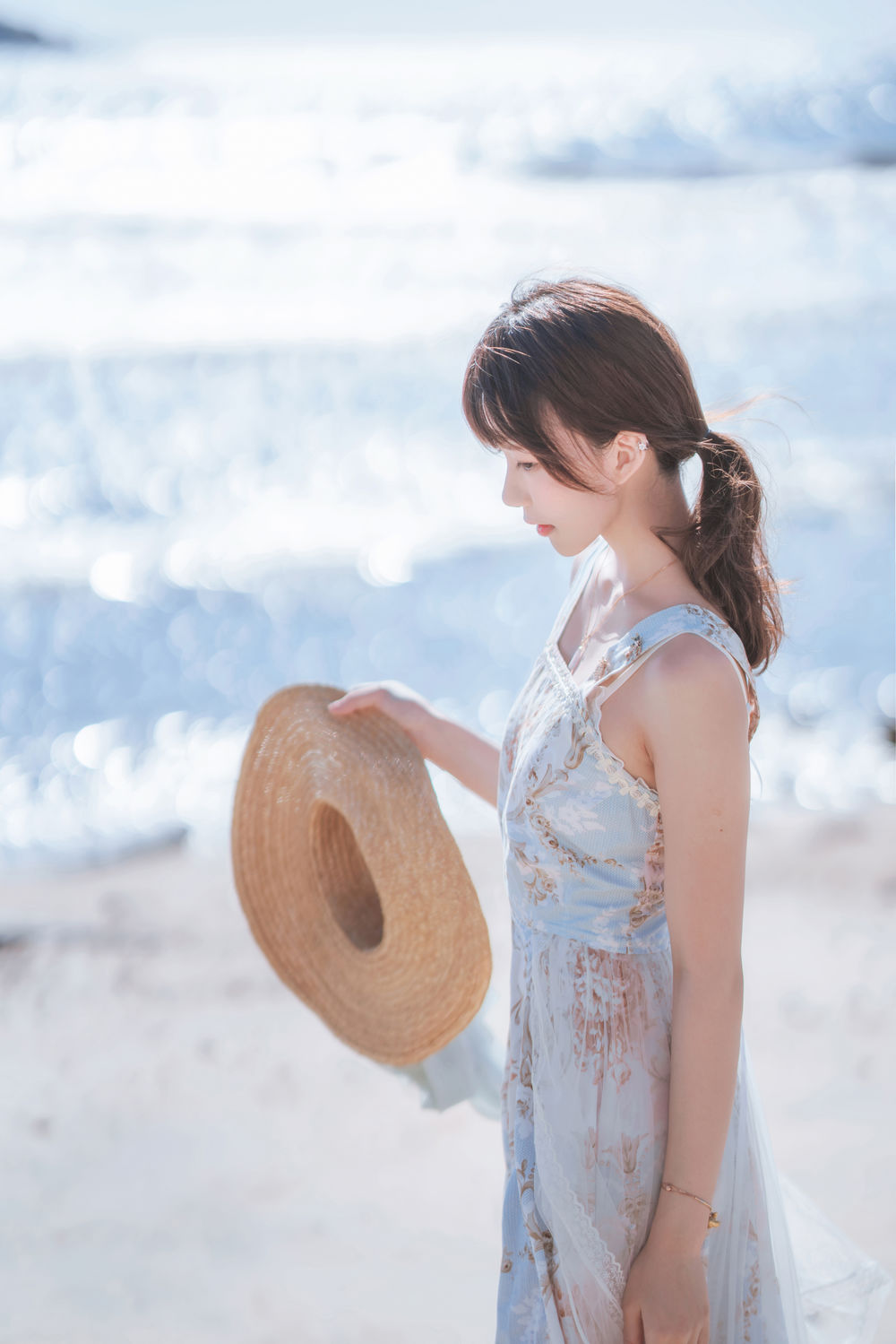 桜桃喵 发光的海[18P-442MB]