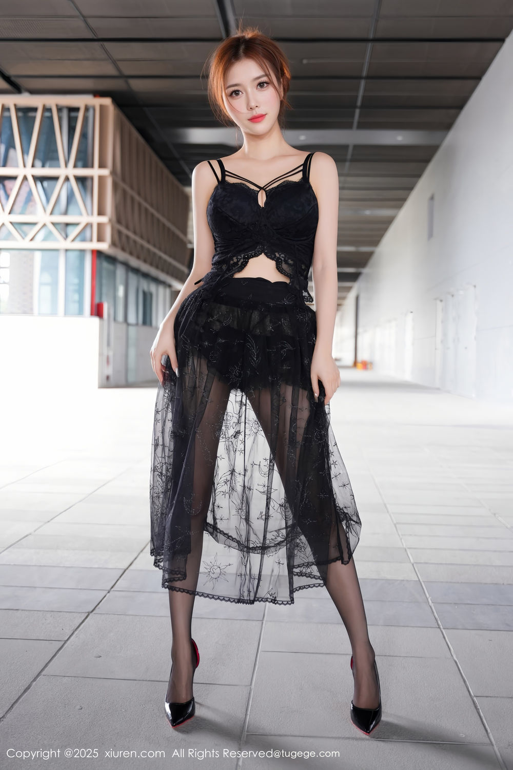 [XiuRen秀人网] 2025.11.21 No.11016 白芷yy [79+1P]