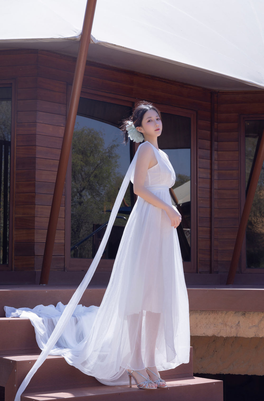 鱼子酱《沙漠之花》原版写真 [50P-992MB]