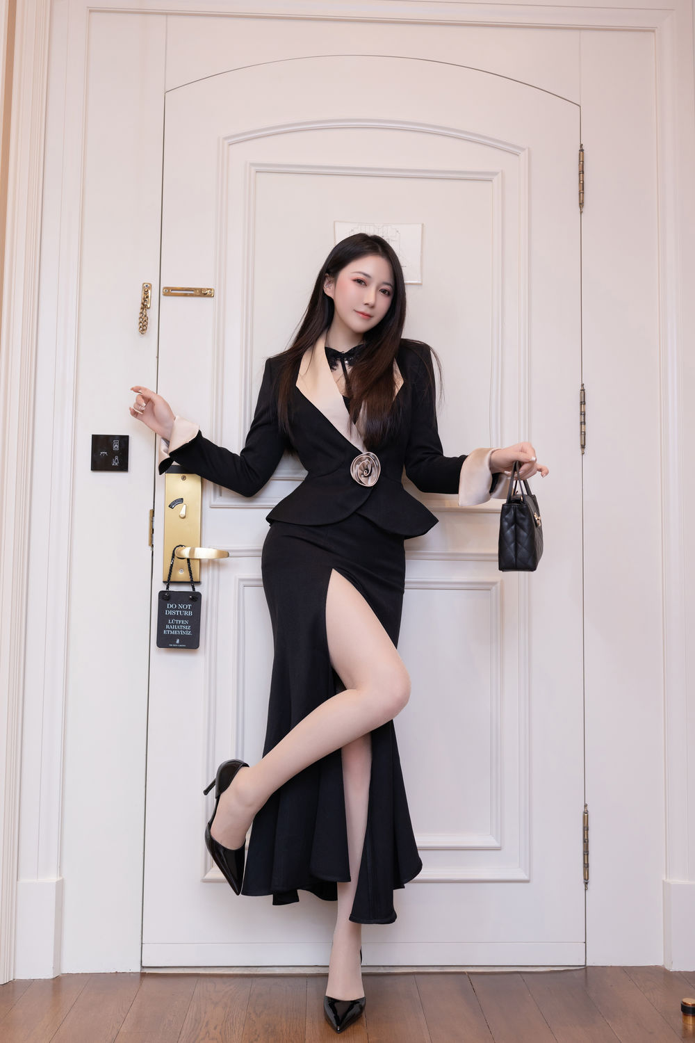 鱼子酱《女士优先》原版写真 [120P-1.19G]