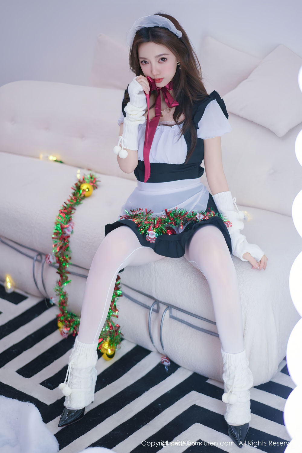 [XiuRen秀人网] 2025.12.24 No.11152 Twins-桃桃 [77+1P]